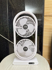 USB Dual-Kopf Schreibtischventilator mit Digitalanzeige, Wiederaufladbarer Vertikalventilator mit 5 Geschwindigkeitsstufen für Zuhause, Büro & Camping