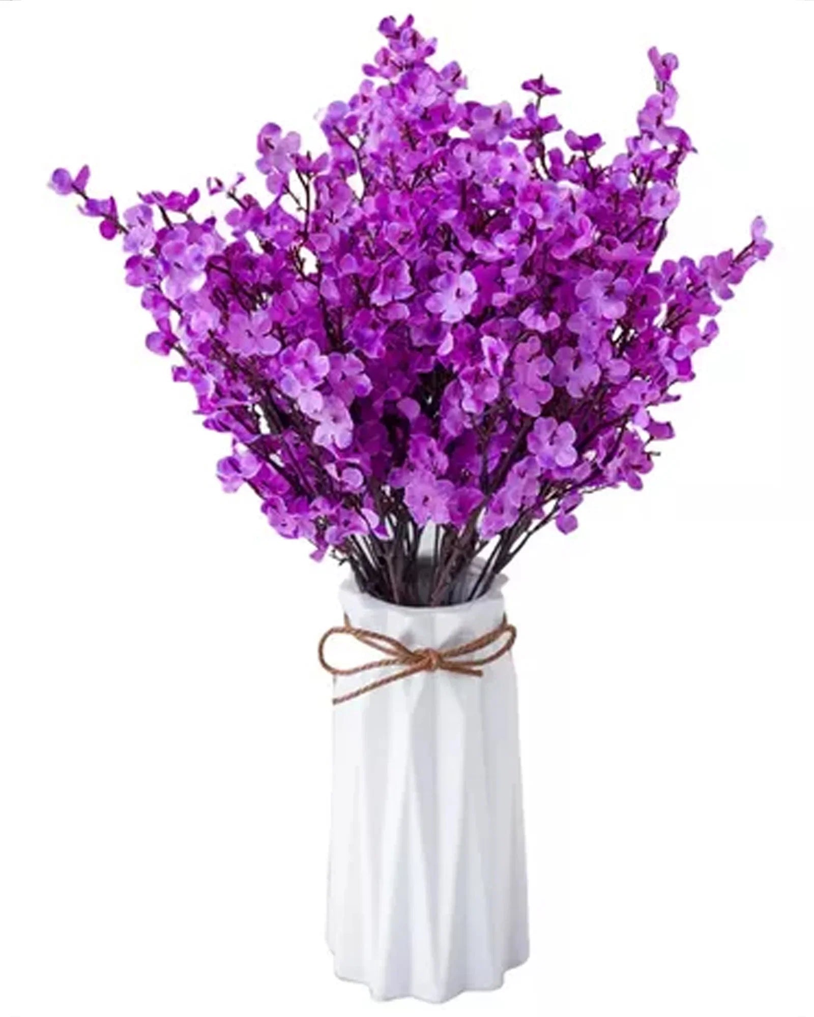 Elegant gypsophila floral arrangement with lila blumen